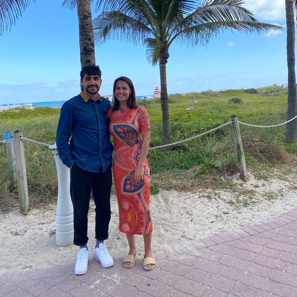 Meet your Posher, Amanda - Picture 2 of 4